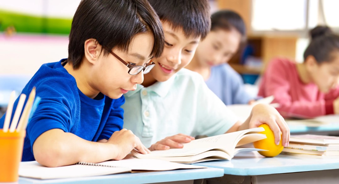 Pengalaman Mengajar Reading Comprehension menggunakan Three Phase Techniques